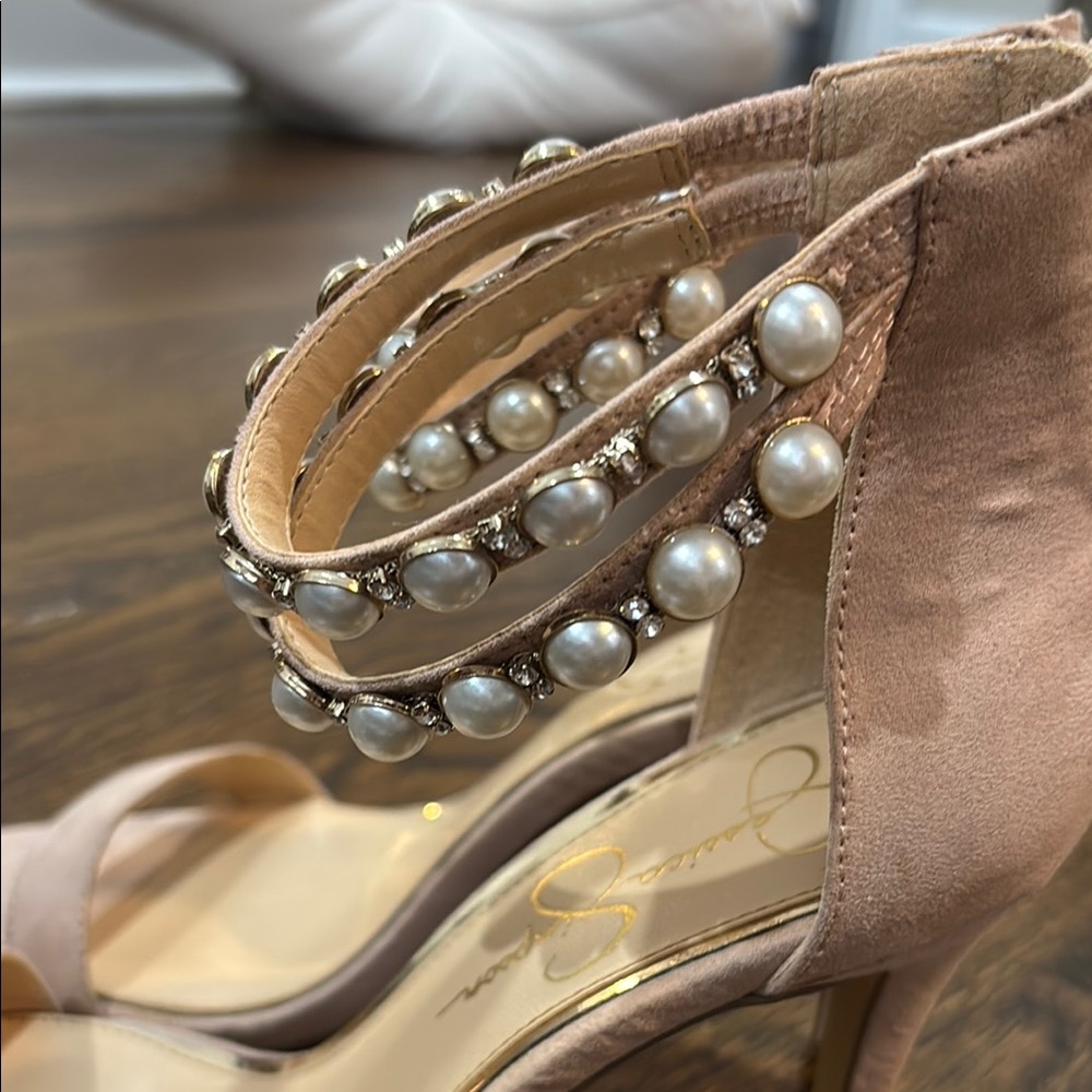 Elegant Pink Heeled Sandals with Pearl Accents - Picture 6 of 7